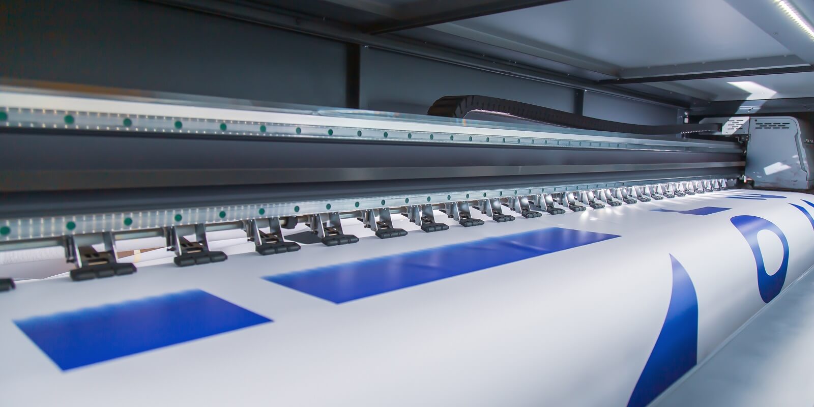 6 Businesses That Can Benefit From Wide Format Printing Services - Tree ...