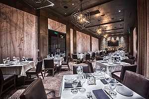 acoustic-art-panels-in-a-restaurant